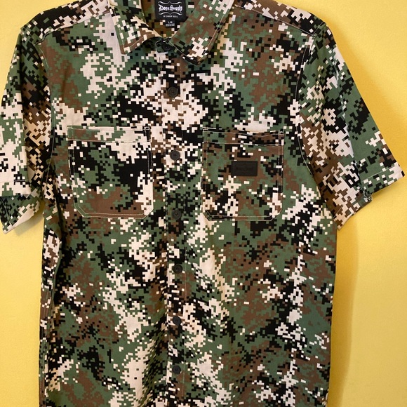 Snoop Dogg button-down short sleeve camo shirt - Picture 1 of 10